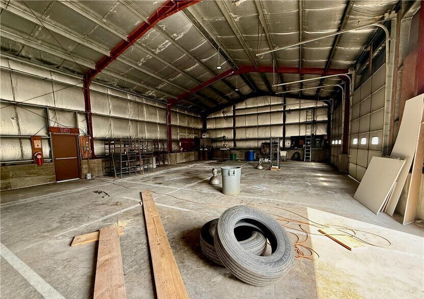 More Photos Of 190 Industrial Dr N, Easton Warehouse For Lease