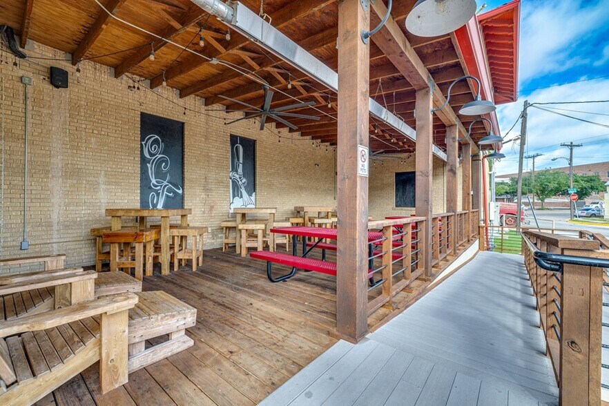 More Photos Of 200 S Magdalen St, San Angelo Police Fire Station For Sale