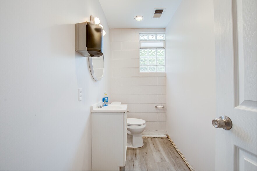 More Photos Of 1243 Tennessee Ave, Cincinnati Industrial For Sale