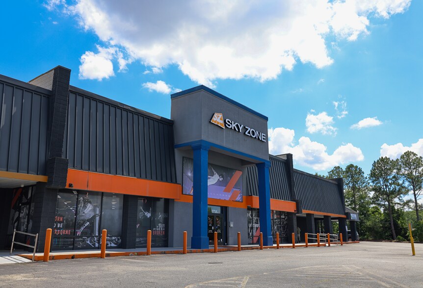 More Photos Of 3716 Gentian Blvd, Columbus Storefront For Sale