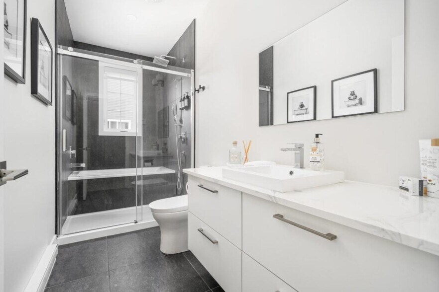 More Photos Of 13575 Rue Du Médoc, Mirabel Apartments For Sale