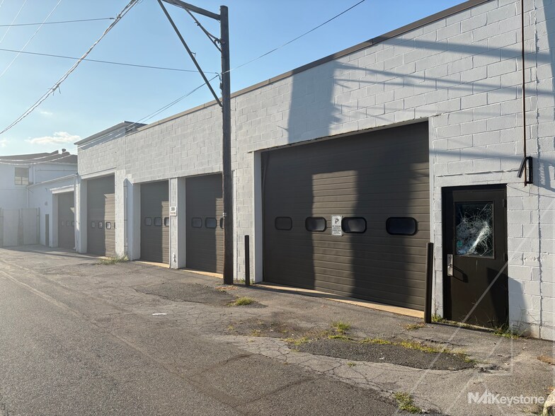 More Photos Of 60 E Penn Ave, Wernersville Auto Dealership For Sale