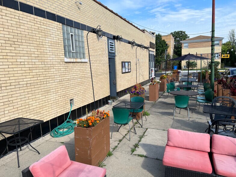 More Photos Of 5901 W Lawrence Ave, Chicago Freestanding For Sale