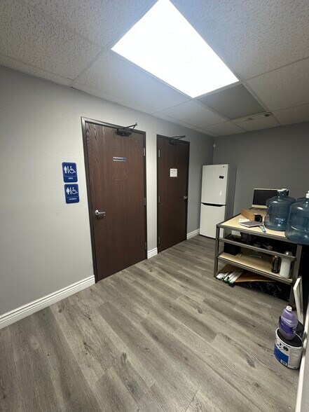 More Photos Of 1520 N Texas St, Fairfield Auto Dealership For Lease