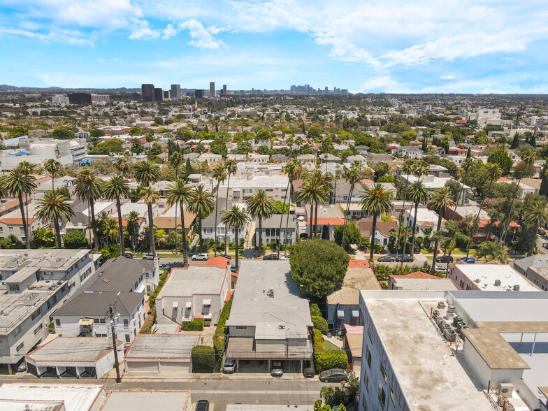 More Photos Of 447 S Palm Dr, Beverly Hills Apartments For Sale