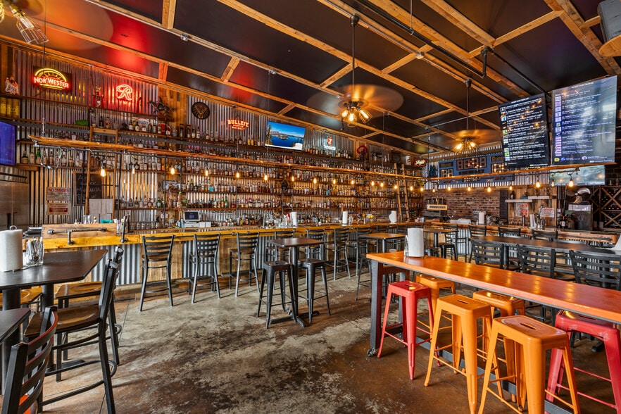 More Photos Of 234 SW 5th St, Grants Pass Restaurant For Sale