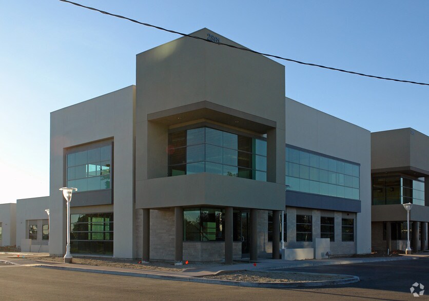 More Photos Of 2861 N Ventura Rd, Oxnard Office For Sale