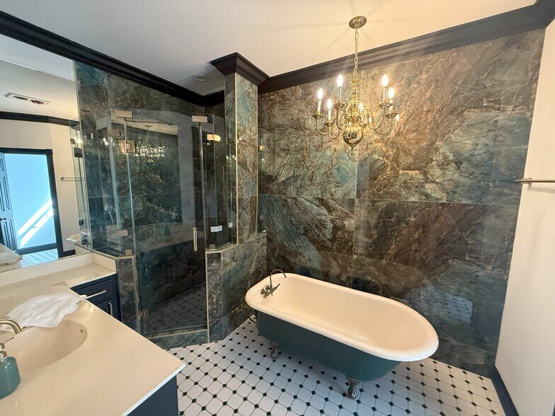 More Photos Of 609 E Main St, Round Rock Office For Lease