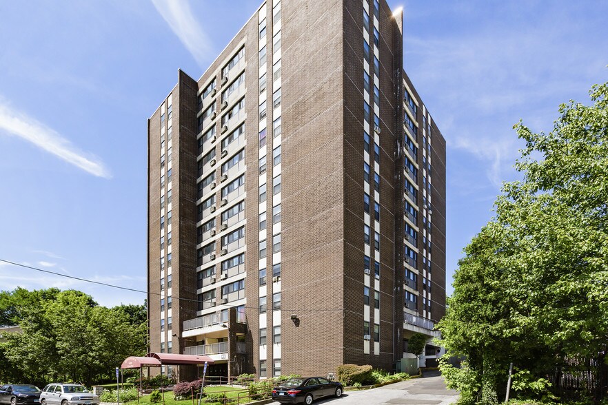 More Photos Of 72 Spruce St, Stamford Apartments For Sale