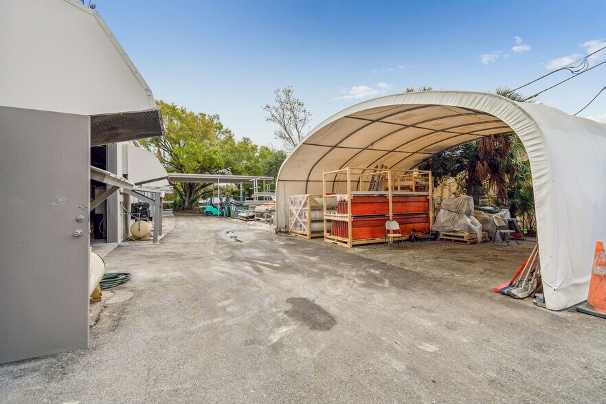 More Photos Of 1060 Harbor Lake Dr, Safety Harbor Light Manufacturing For Sale