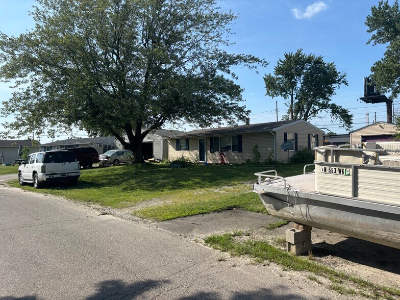 More Photos Of 705 E McGalliard Rd, Muncie Land For Sale