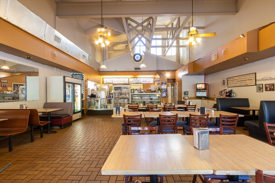 More Photos Of 2441 NW 43rd St, Gainesville Storefront For Sale