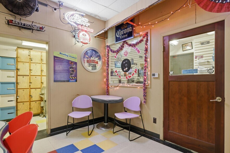 More Photos Of 420 Main St, Colusa Bowling Alley For Sale