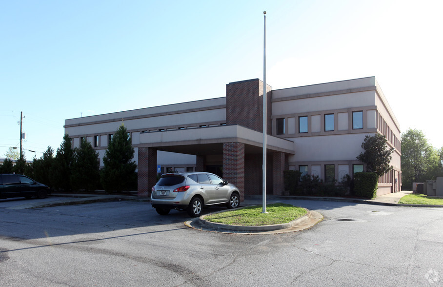 Primary Photo Of 1440 N Chase St, Athens Medical For Lease