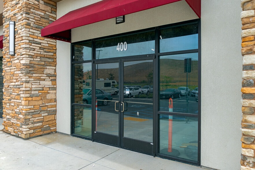More Photos Of 1007 Voyager Dr, Tehachapi Storefront For Lease