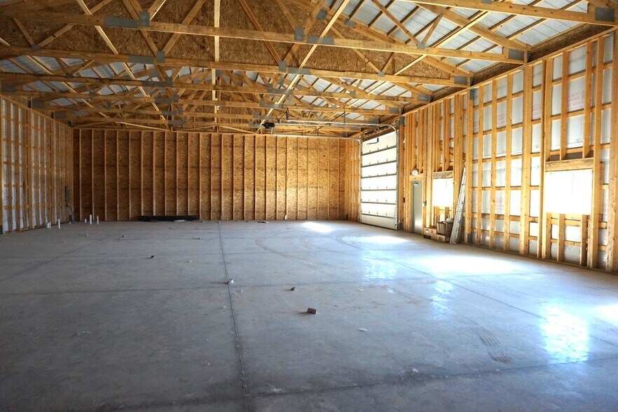 More Photos Of 736 Maritime Dr, Port Washington Industrial For Sale