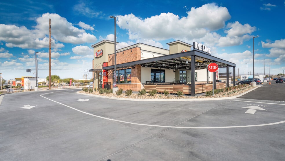 More Photos Of 19399 Bear Valley Rd, Apple Valley Fast Food For Sale