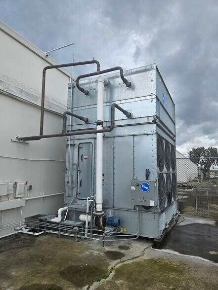 More Photos Of 4050 Pell Cir, Sacramento Warehouse For Sale