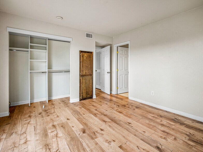 More Photos Of 718 13th St, Sacramento Multifamily For Sale