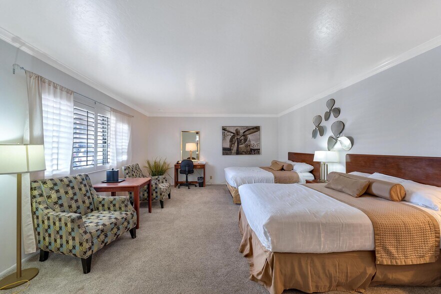 More Photos Of 423 W Main St, Vernal Hotel For Sale