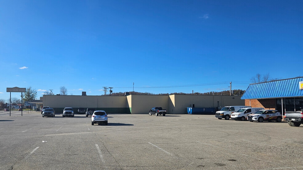 More Photos Of 2198 U.S. 60, Culloden Storefront For Sale