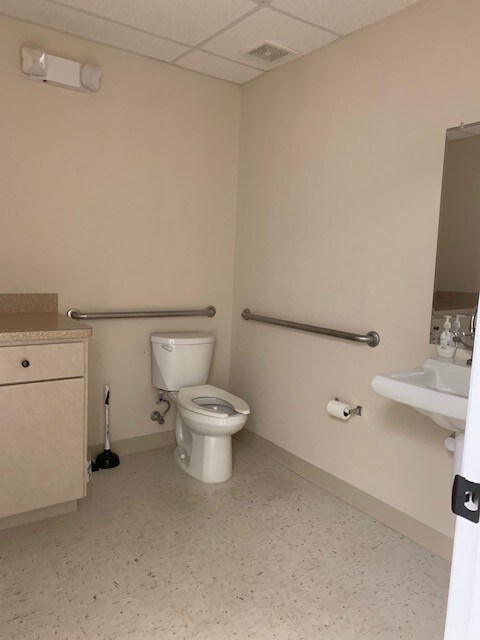 More Photos Of 9780 56th St N, Temple Terrace Medical For Lease