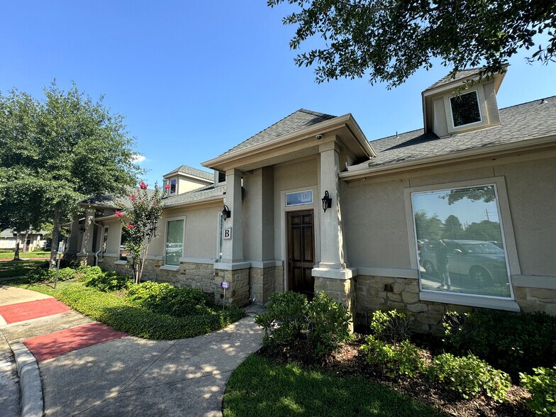 More Photos Of 11601 Spring Cypress Rd, Tomball Medical For Sale