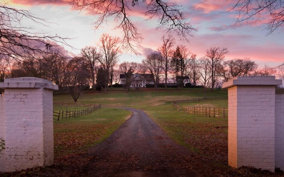 More Photos Of 2333 N James Madison Hwy, Locust Dale Hospitality For Sale