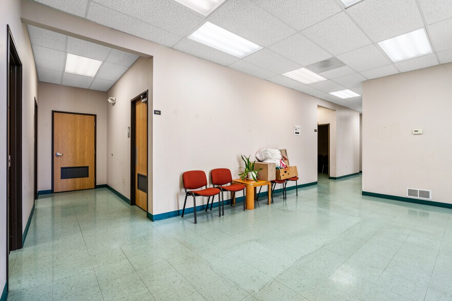 More Photos Of 77-87 Glade Dr, Kittanning Flex For Sale