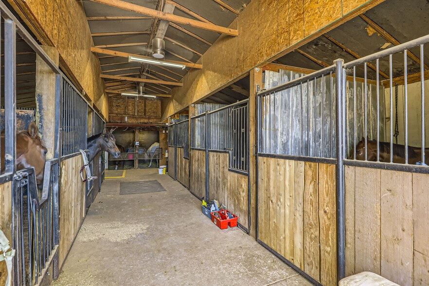 More Photos Of 8690 Verbena St, Commerce City Warehouse For Sale