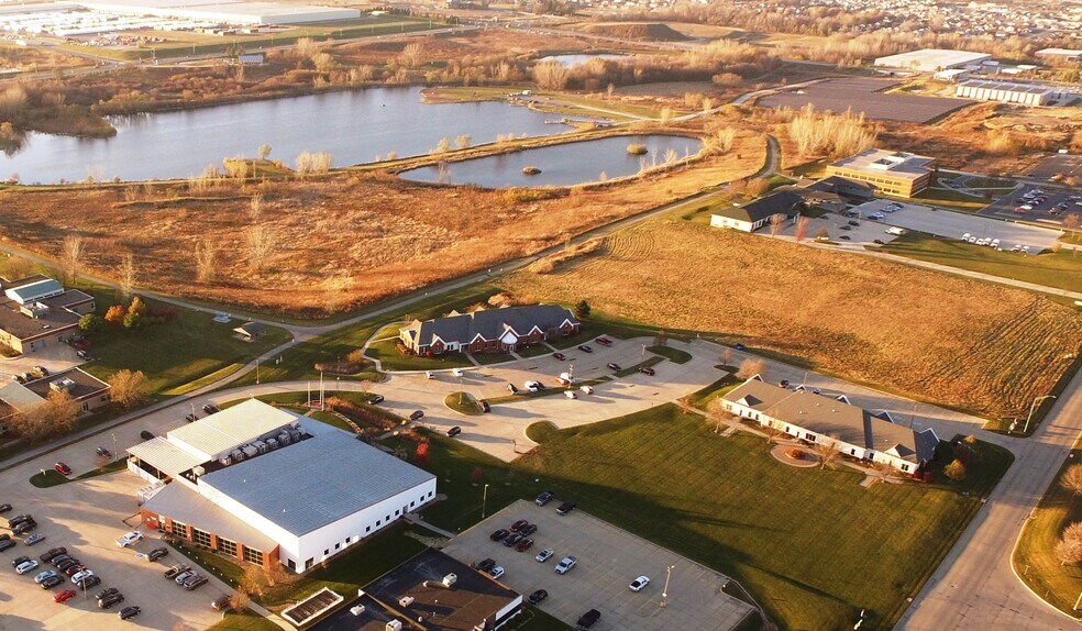 More Photos Of 915 Technology Pkwy, Cedar Falls Office Residential For Lease