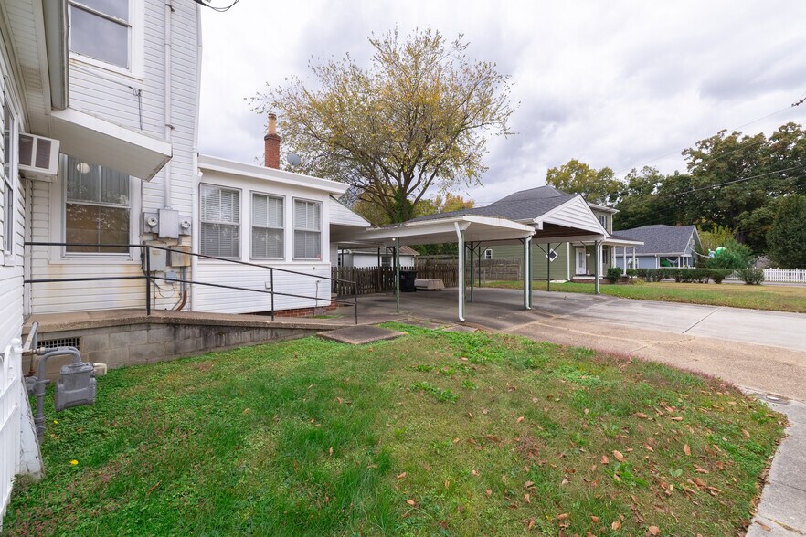 More Photos Of 664 Boulevard, Colonial Heights Office For Sale