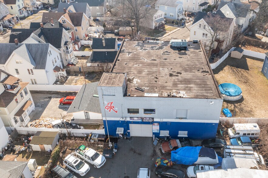 More Photos Of 105 Wood Ave, Bridgeport Light Manufacturing For Sale