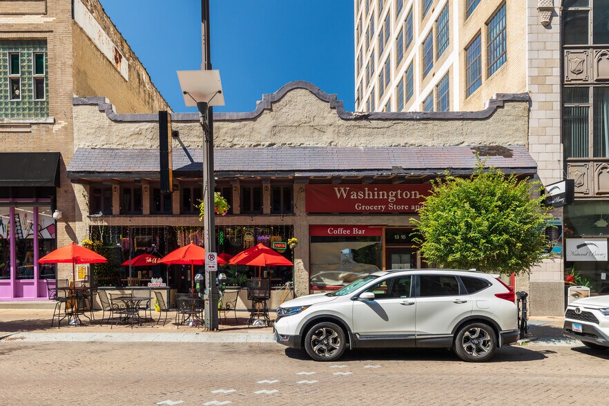 More Photos Of 1315-1317 Washington Ave, Saint Louis Restaurant For Lease