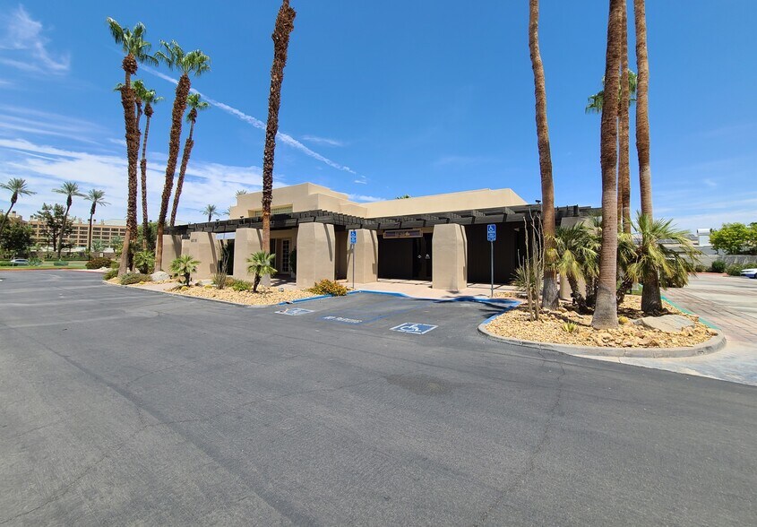 More Photos Of 45110 Club Dr, Indian Wells Office For Lease