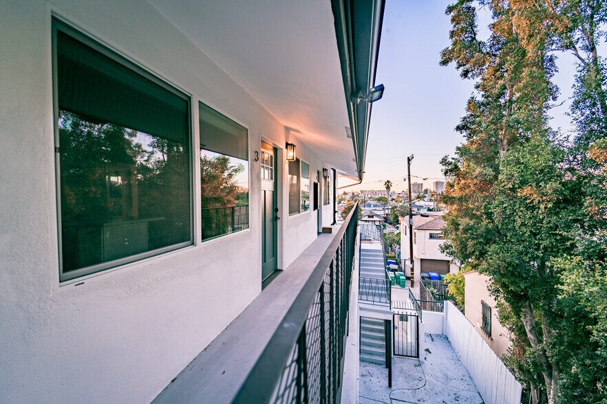 More Photos Of 3776 Villa Terr., San Diego Apartments For Sale