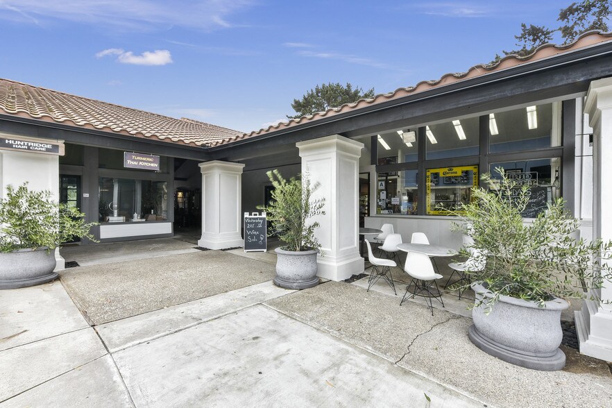 More Photos Of 6435-6437 Caminito Blythefield, La Jolla Office For Lease