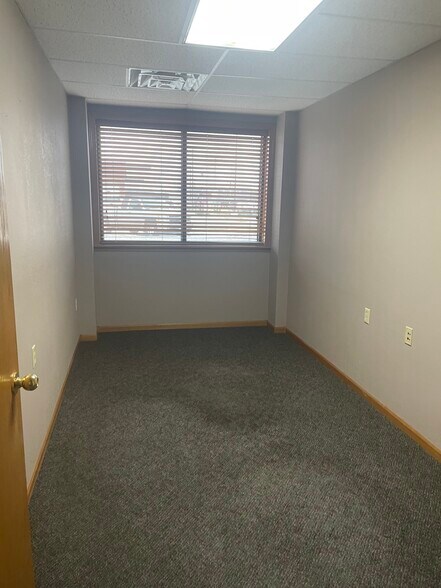 More Photos Of 1603 Main St, Winfield General Retail For Sale