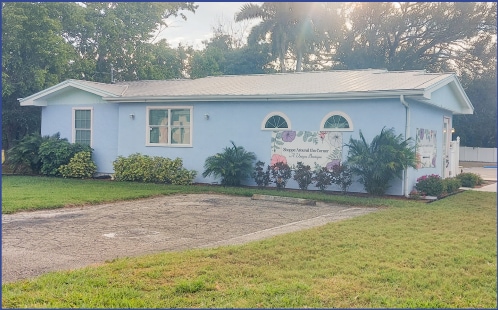 More Photos Of 1713 Hough St, Fort Myers General Retail For Lease