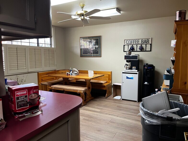 More Photos Of 3585 W Beechwood Ave, Fresno Office For Sale
