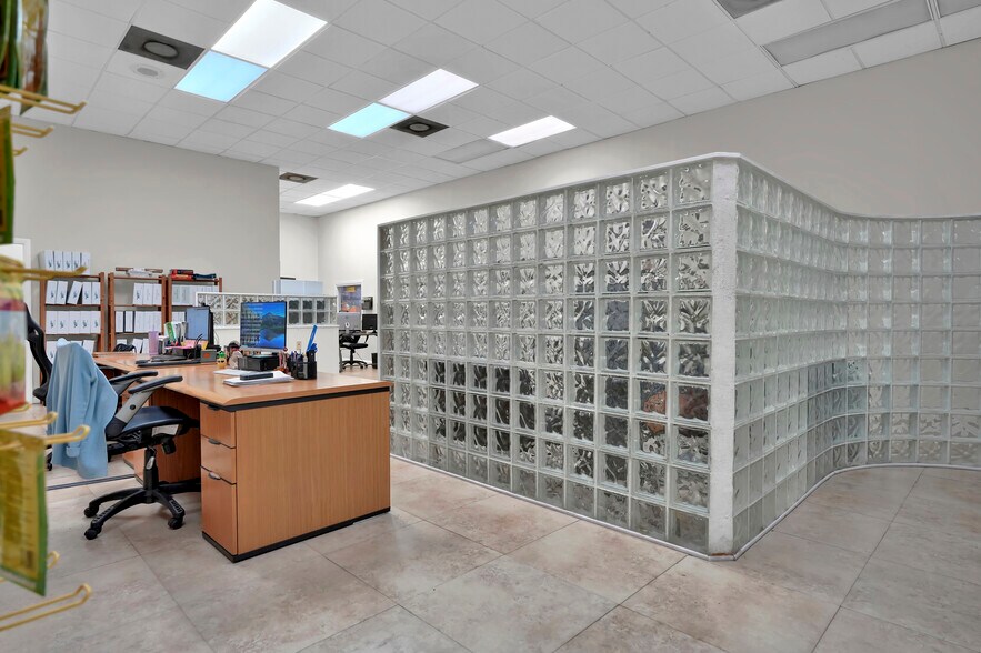 More Photos Of 3317-3347 NW 74th St, Miami Warehouse For Sale