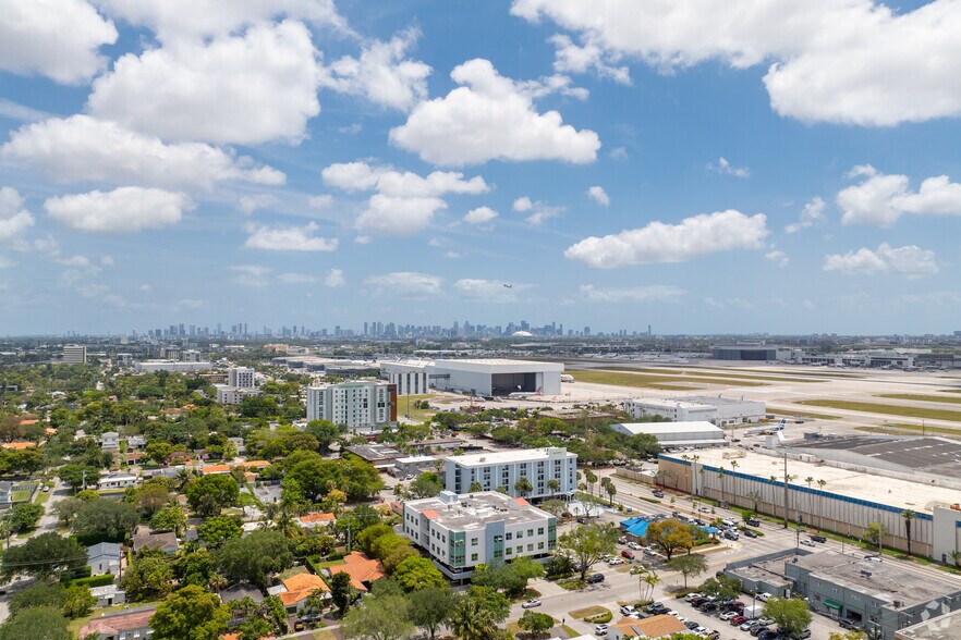 More Photos Of 657 South Dr, Miami Springs Office For Lease