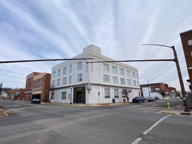 More Photos Of 202 N Washington Ave, Pulaski Office For Sale