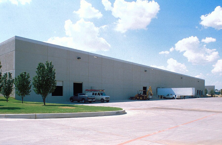 More Photos Of 4700-4708 Mercantile Dr, Fort Worth Warehouse For Lease