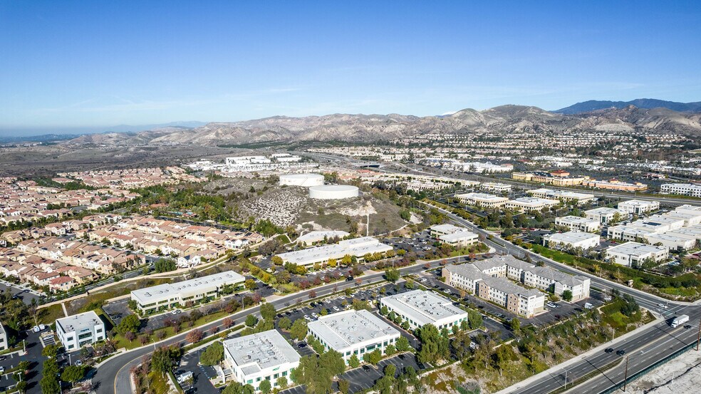 More Photos Of 6 Orchard Rd, Lake Forest Office For Sale