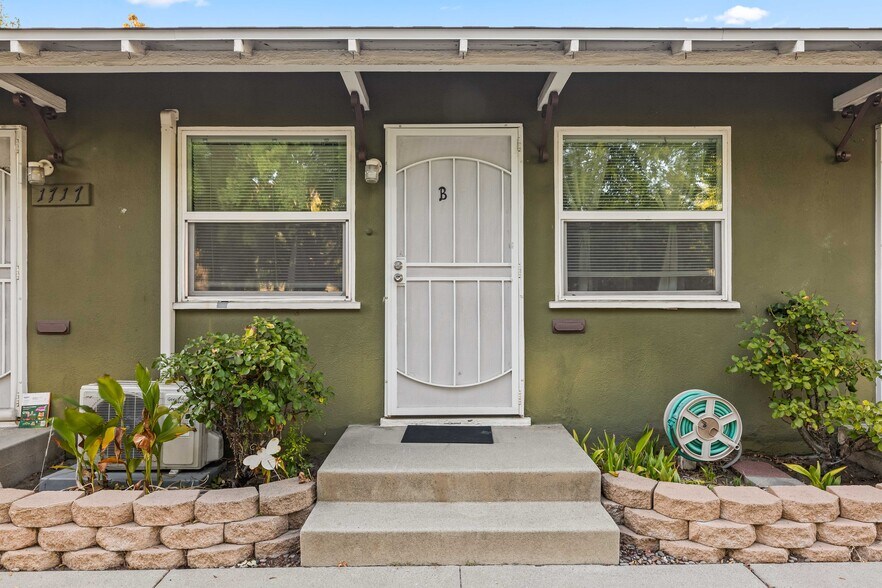 More Photos Of 1717 E Chevy Chase Dr, Glendale Multifamily For Sale