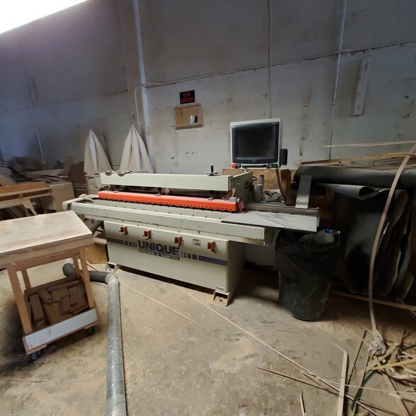 More Photos Of 4431 NE 6th Ave, Oakland Park Manufacturing For Sale