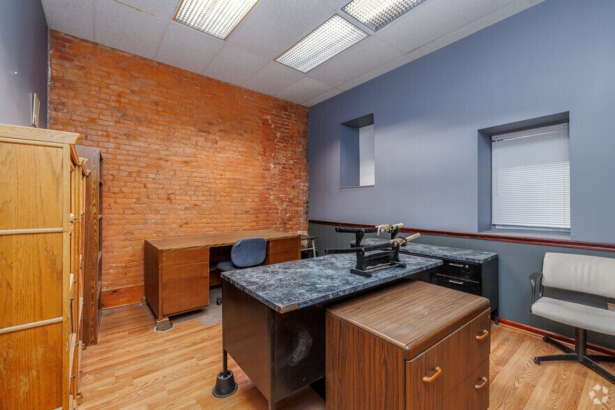 More Photos Of 136 Court St, Binghamton Apartments For Sale