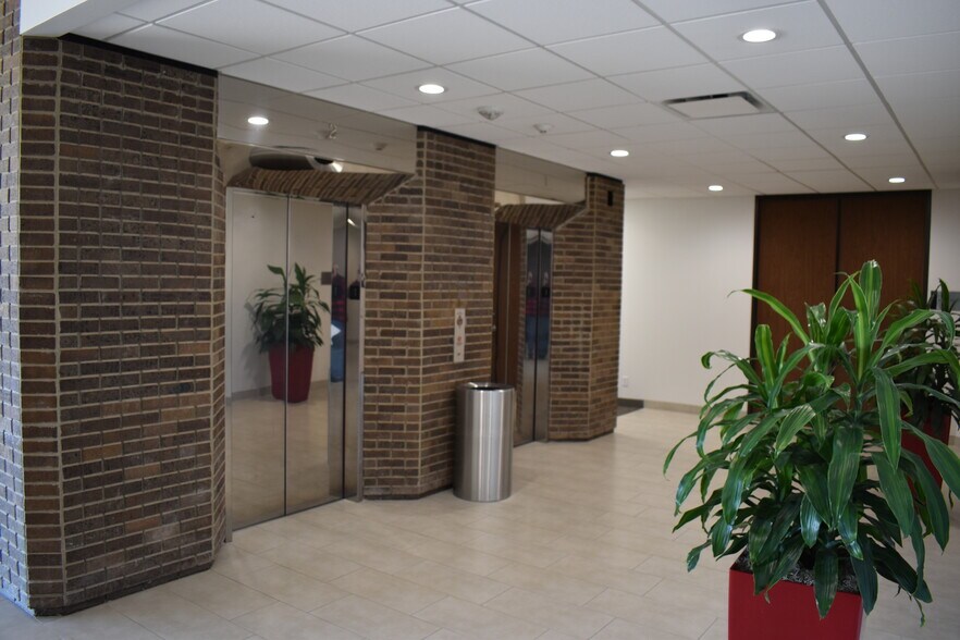More Photos Of 1202 Richardson Dr, Richardson Office For Lease