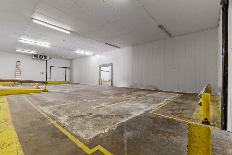 More Photos Of 25 Word St, Fairburn Warehouse For Sale